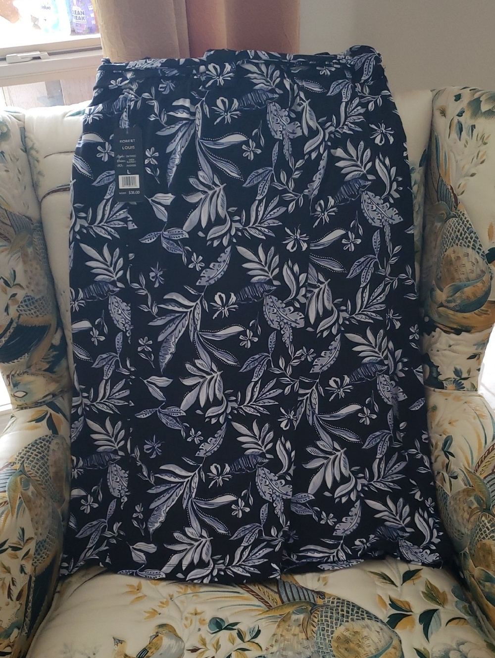 NWT'Robert Louis Navy Black/Blue Missy Bottoms with White Botanical Print